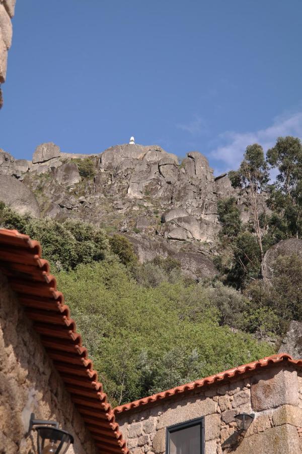 Casa Do Meio Em Quinta De Sao Pedro De Vir-A-Corca Монсанту Экстерьер фото